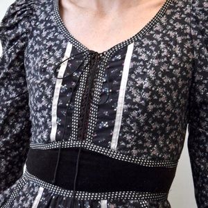 Pristine gunne sax dress